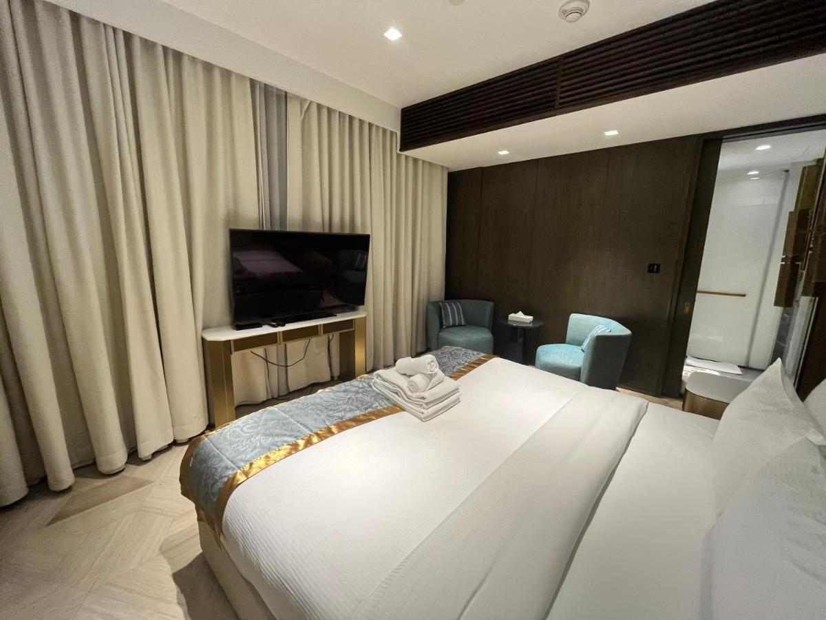 Five Palm Jumeirah - 2 Bedrooms & Maid Room In A Splendid Resort - Modernlux دبي المظهر الخارجي الصورة