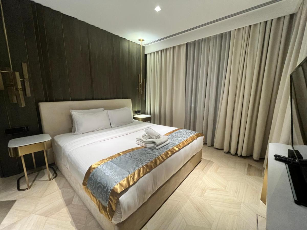 Five Palm Jumeirah - 2 Bedrooms & Maid Room In A Splendid Resort - Modernlux دبي المظهر الخارجي الصورة