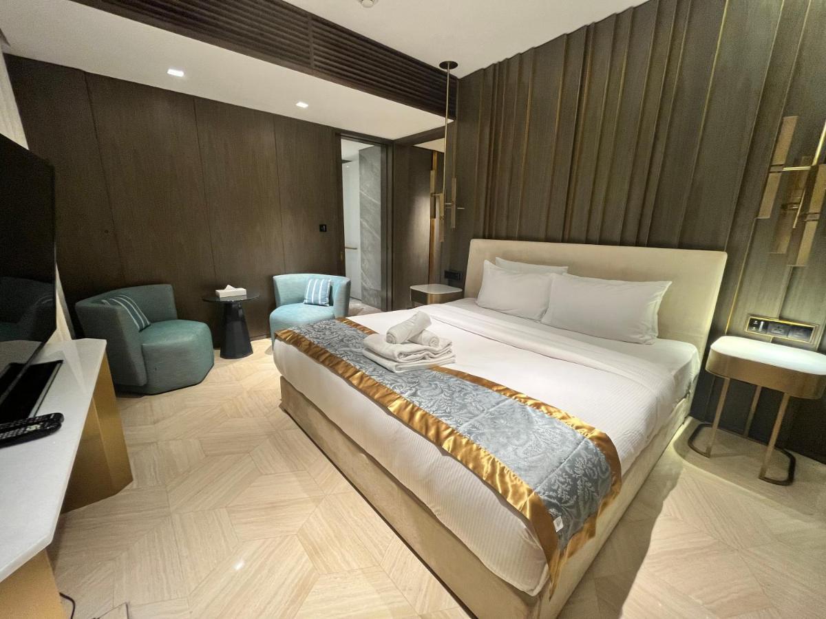 Five Palm Jumeirah - 2 Bedrooms & Maid Room In A Splendid Resort - Modernlux دبي المظهر الخارجي الصورة